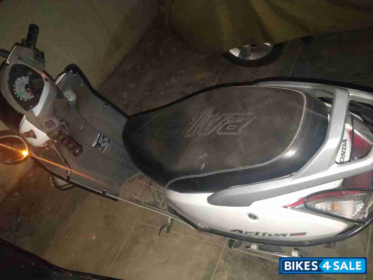 Pearl White Honda Activa 125