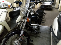 Black Bajaj Avenger 220 DTS-i