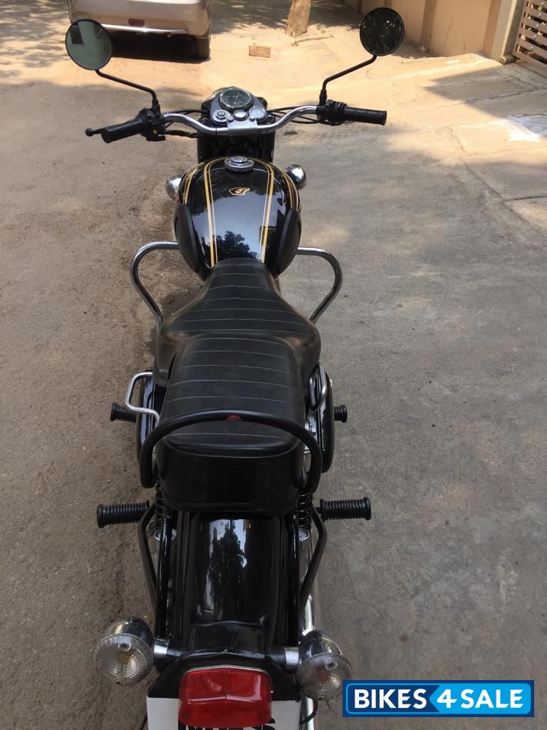 Black Royal Enfield Bullet Standard 350