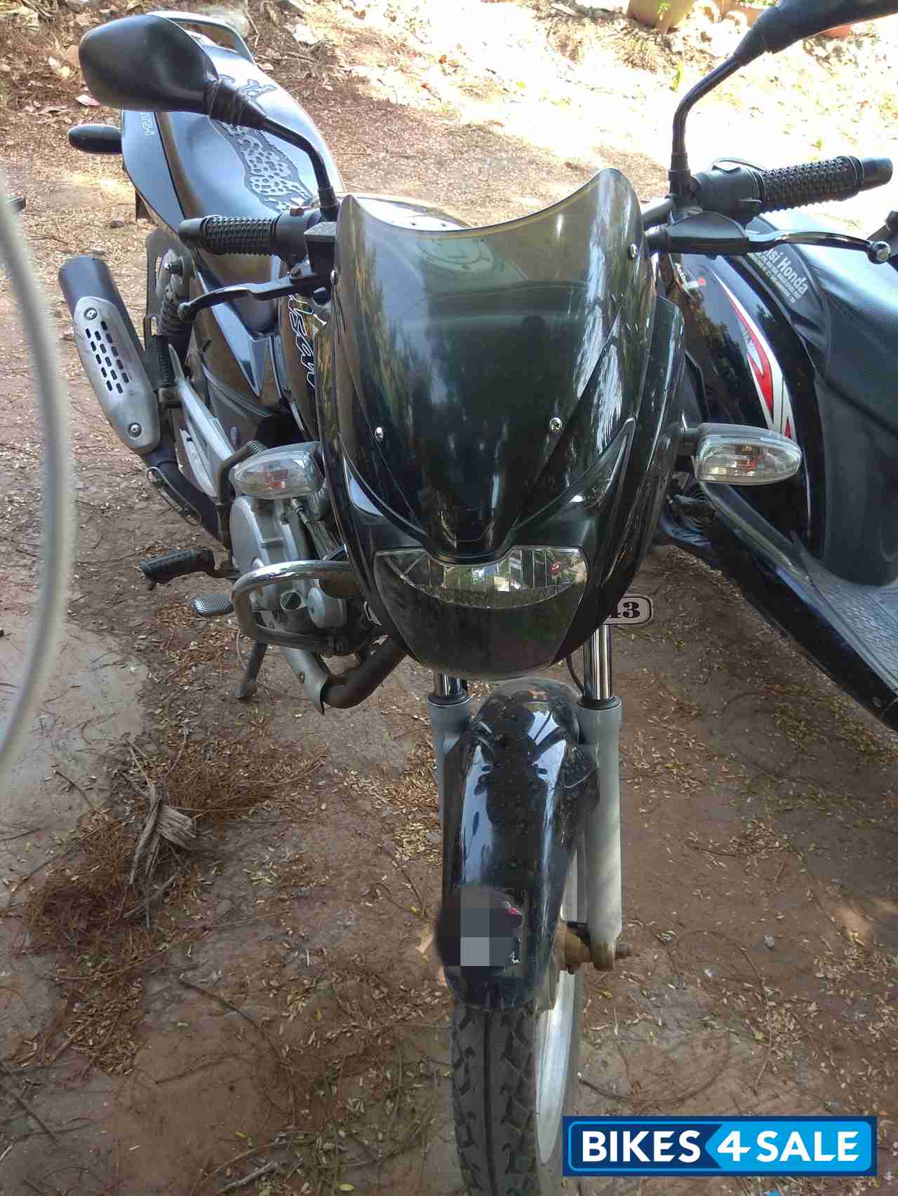 Black Bajaj Pulsar 150 DTSi