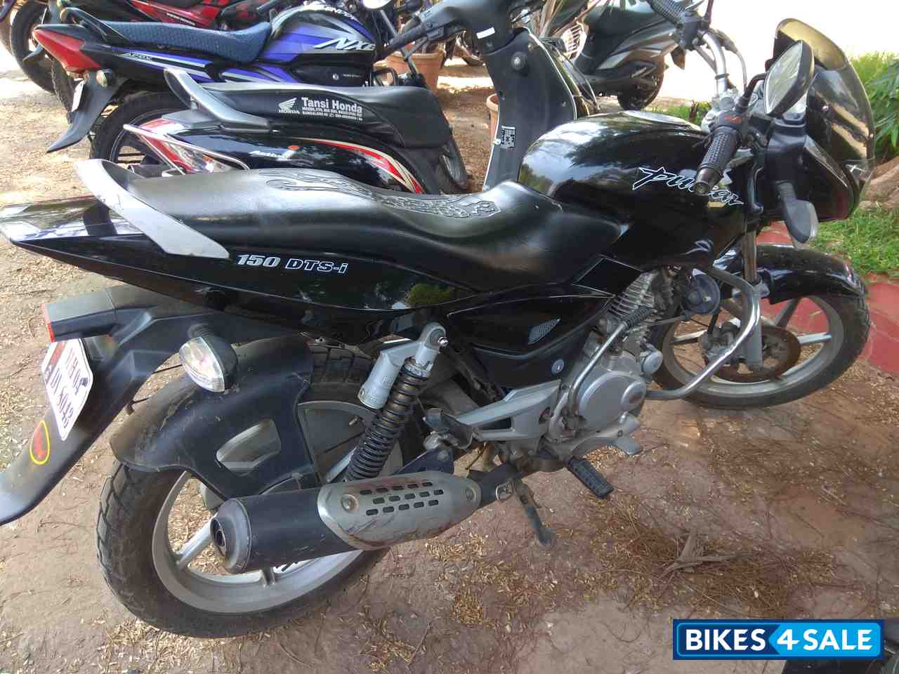 Black Bajaj Pulsar 150 DTSi