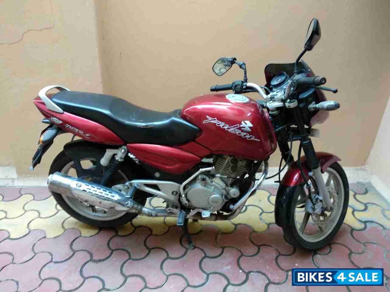 Flame  Red Bajaj Pulsar 150 Classic