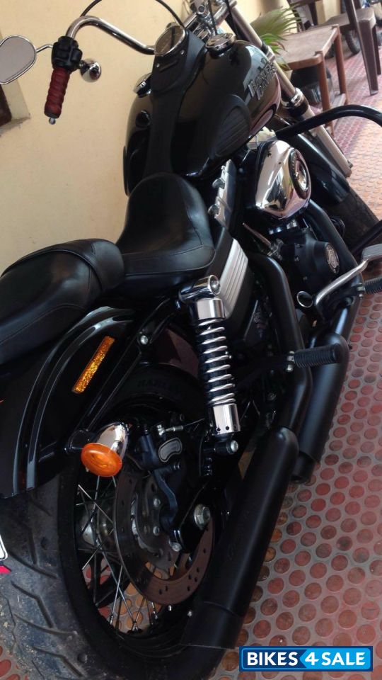 Vivid Black Harley Davidson Dyna FXDB Street Bob Vivid Black Harley Davidson Dyna FXDB Street Bob