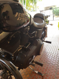 Vivid Black Harley Davidson Dyna FXDB Street Bob