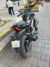 Black Bajaj Dominar 400 Disc