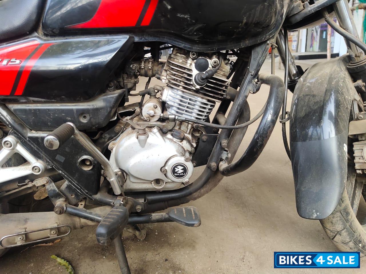 Bajaj V15