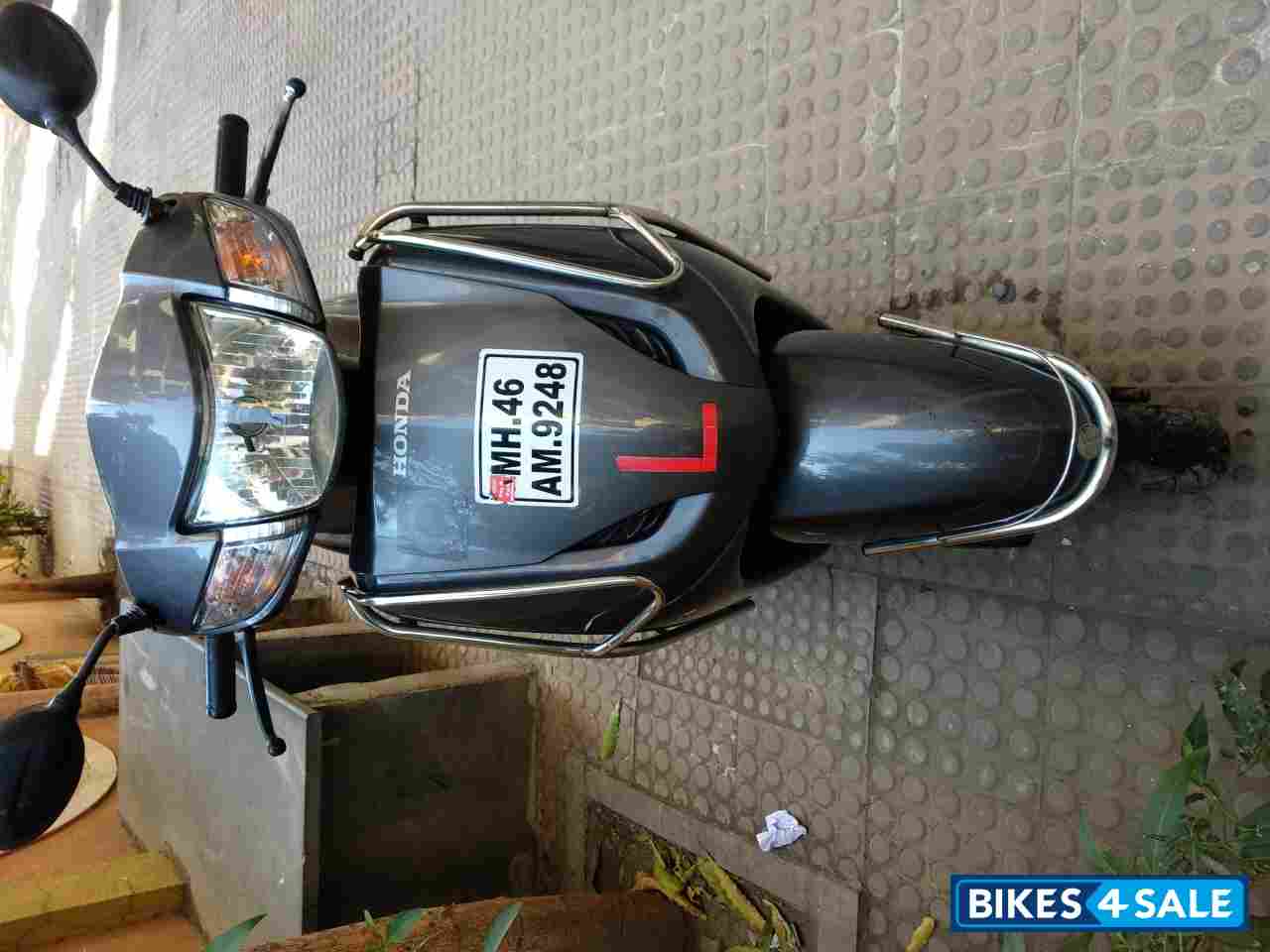 Gray Honda Activa