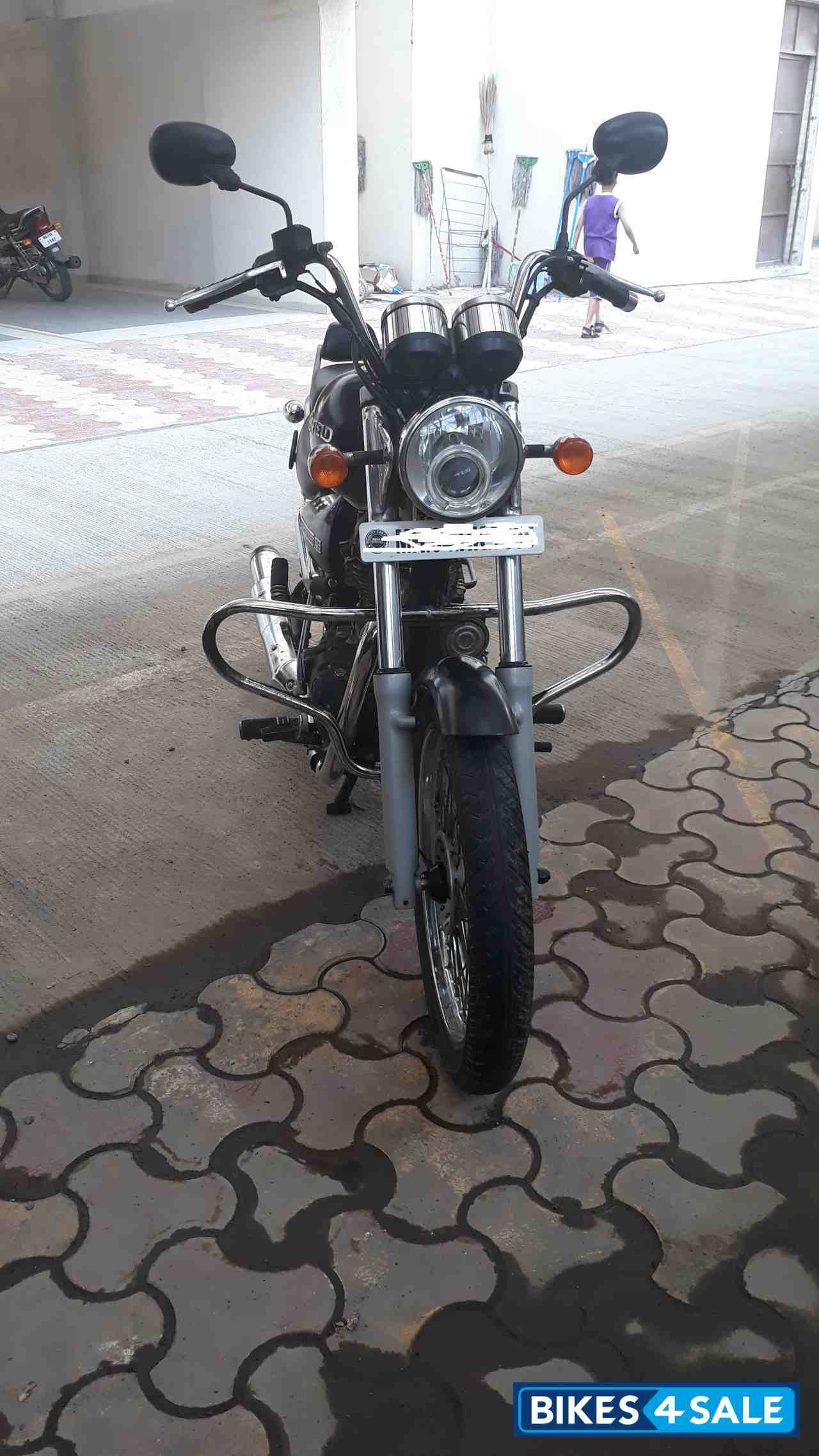 Black Metal Royal Enfield Thunderbird 350