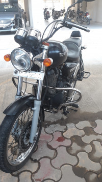 Black Metal Royal Enfield Thunderbird 350