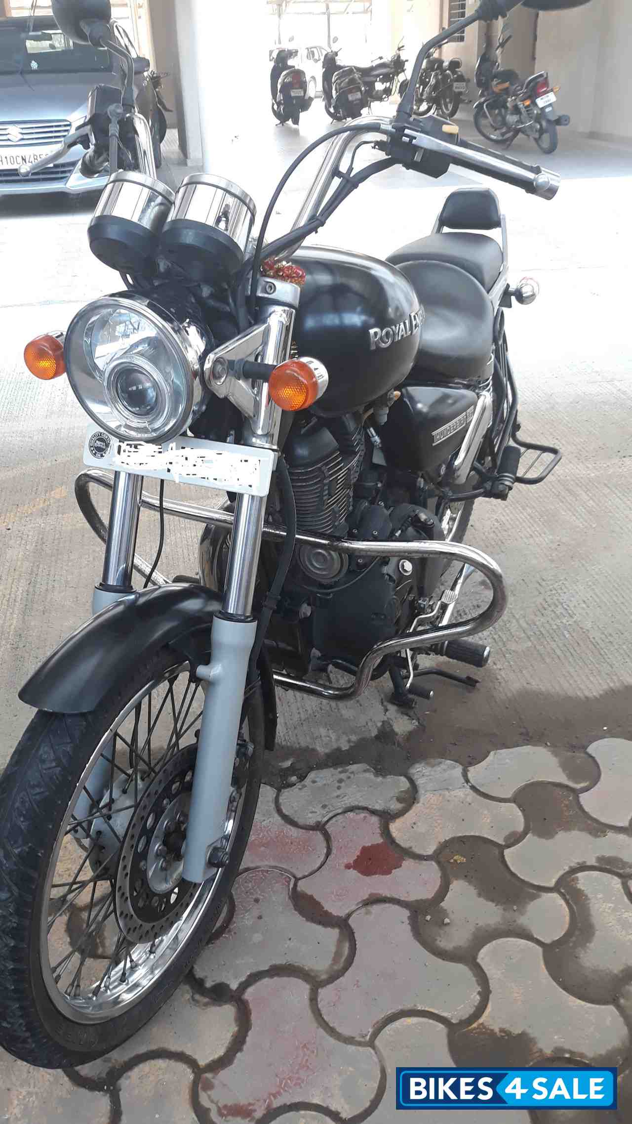 Black Metal Royal Enfield Thunderbird 350