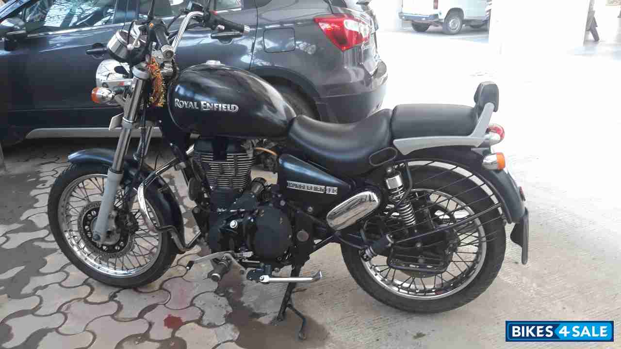 Black Metal Royal Enfield Thunderbird 350