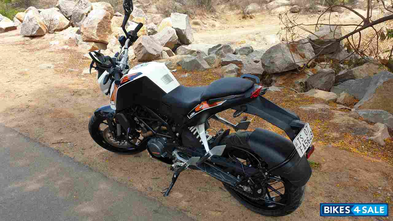 KTM Duke 200