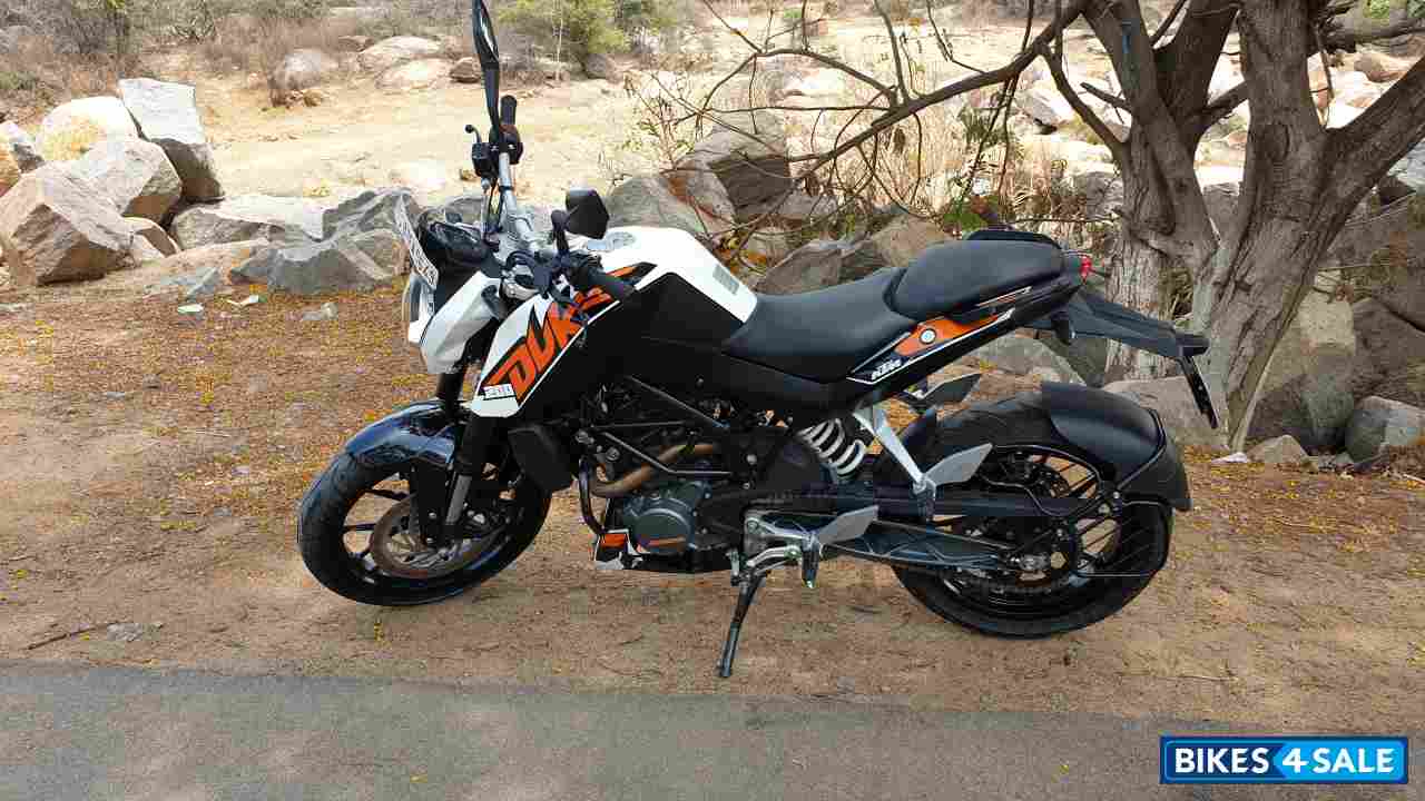 KTM Duke 200