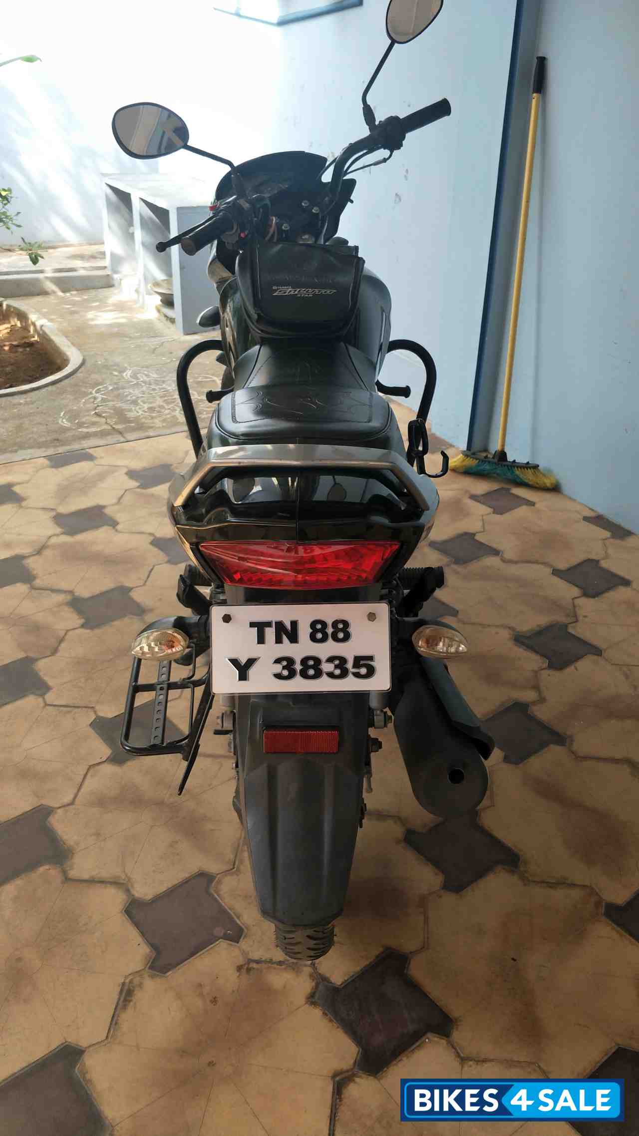 namakkal yamaha showroom