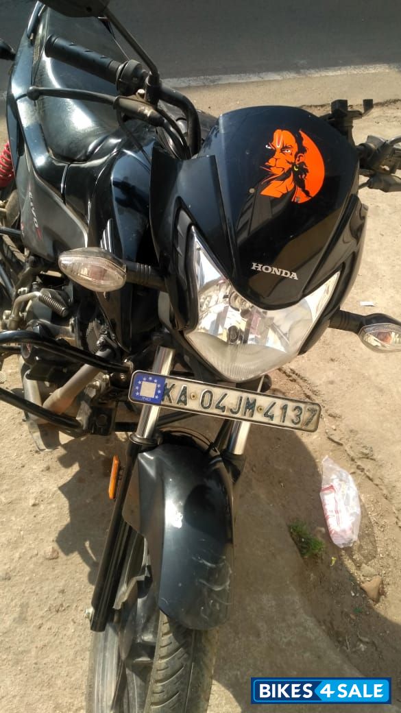 Black Honda Livo 110