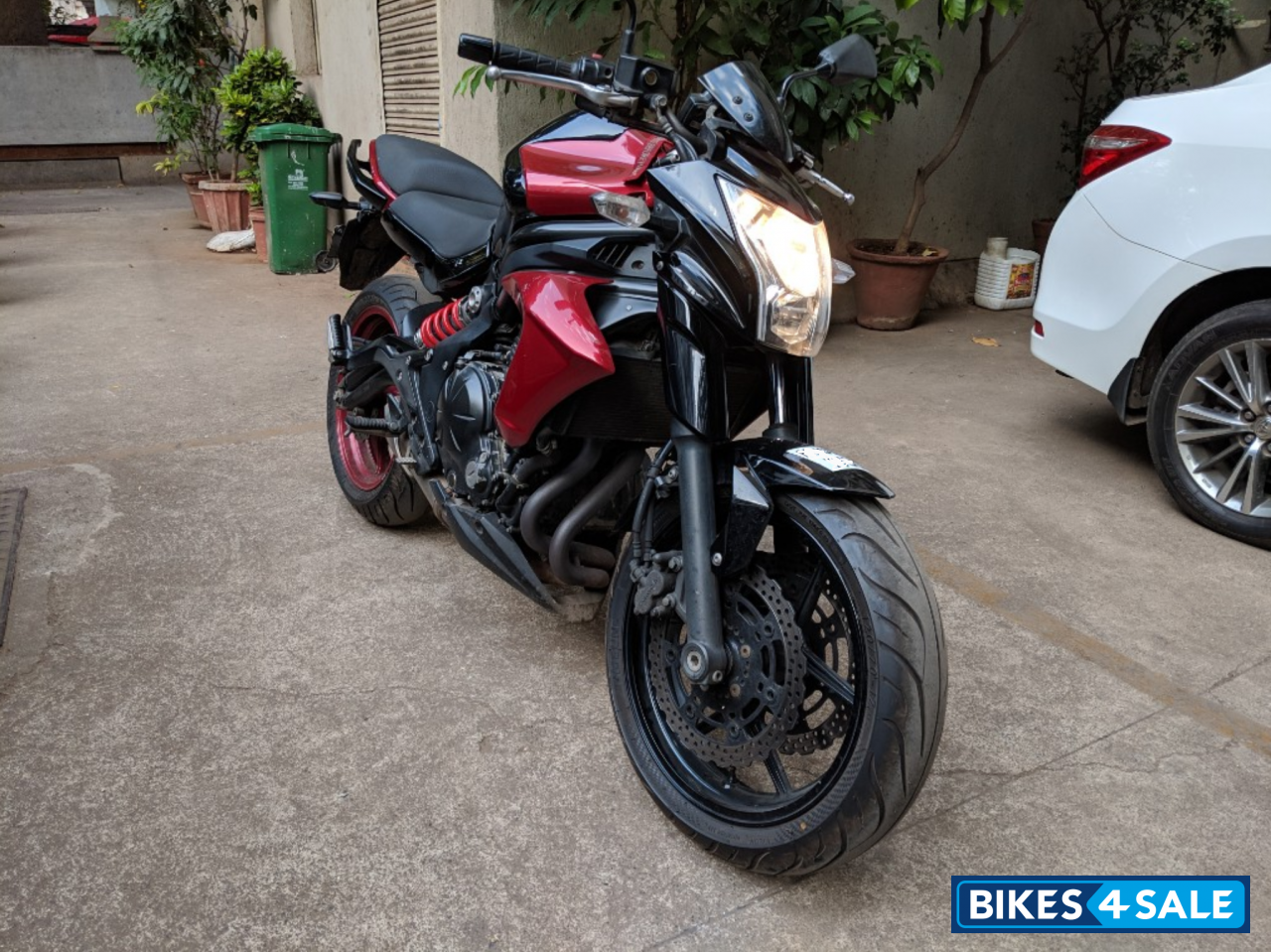 Used 2014 model ER-6n for sale in Mumbai. ID 214089. Black/red colour Bikes4Sale