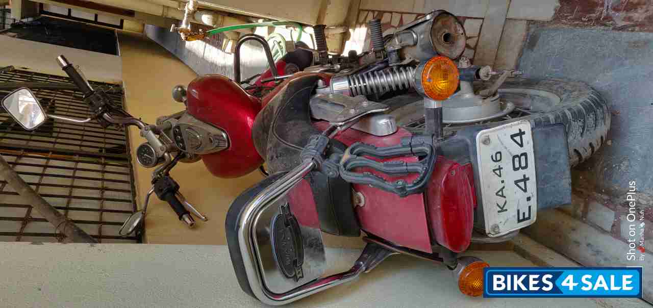 Cocktail Wine Red Bajaj Avenger 180 DTS-i