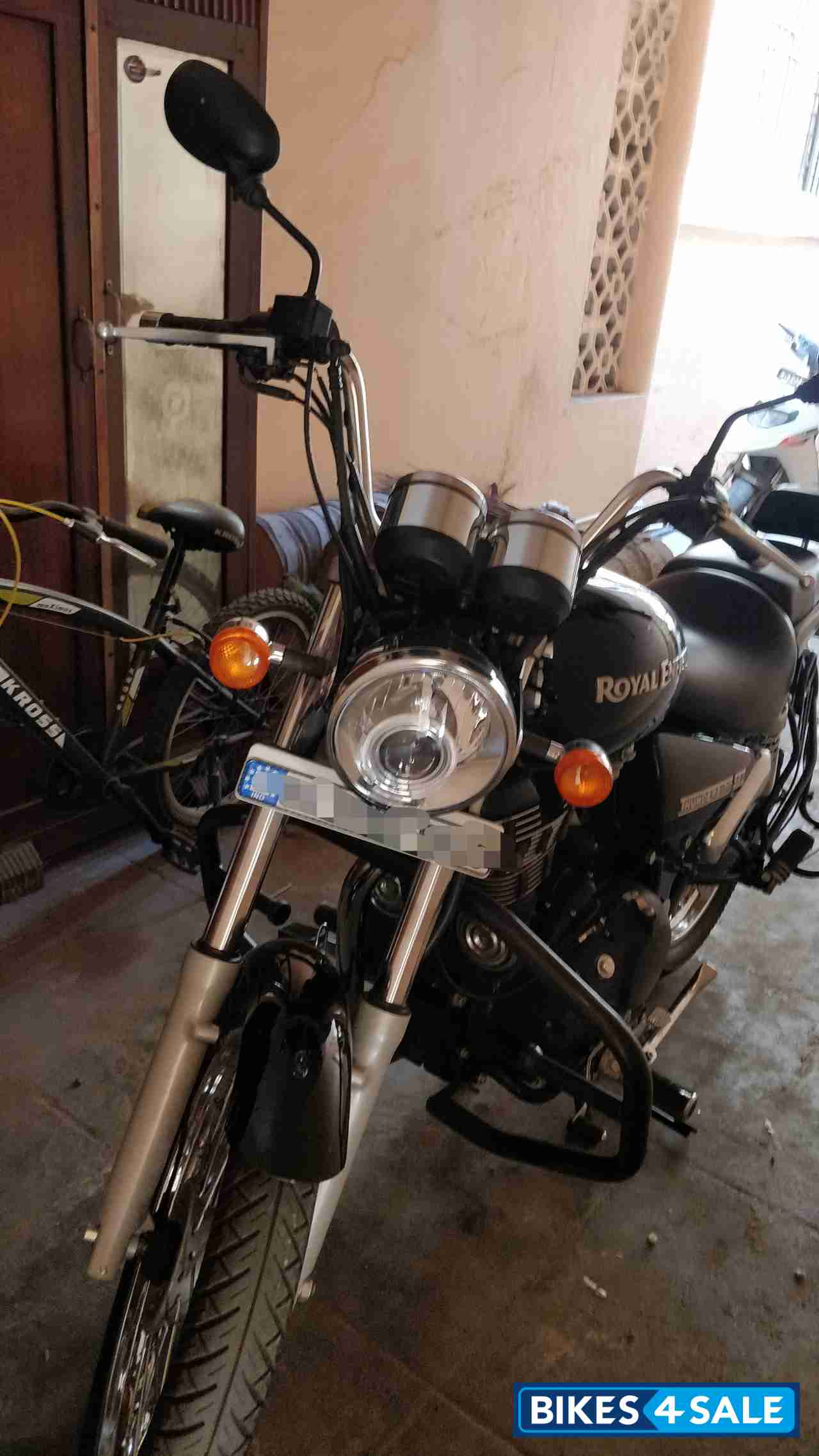 Flicker Black Royal Enfield Thunderbird 350