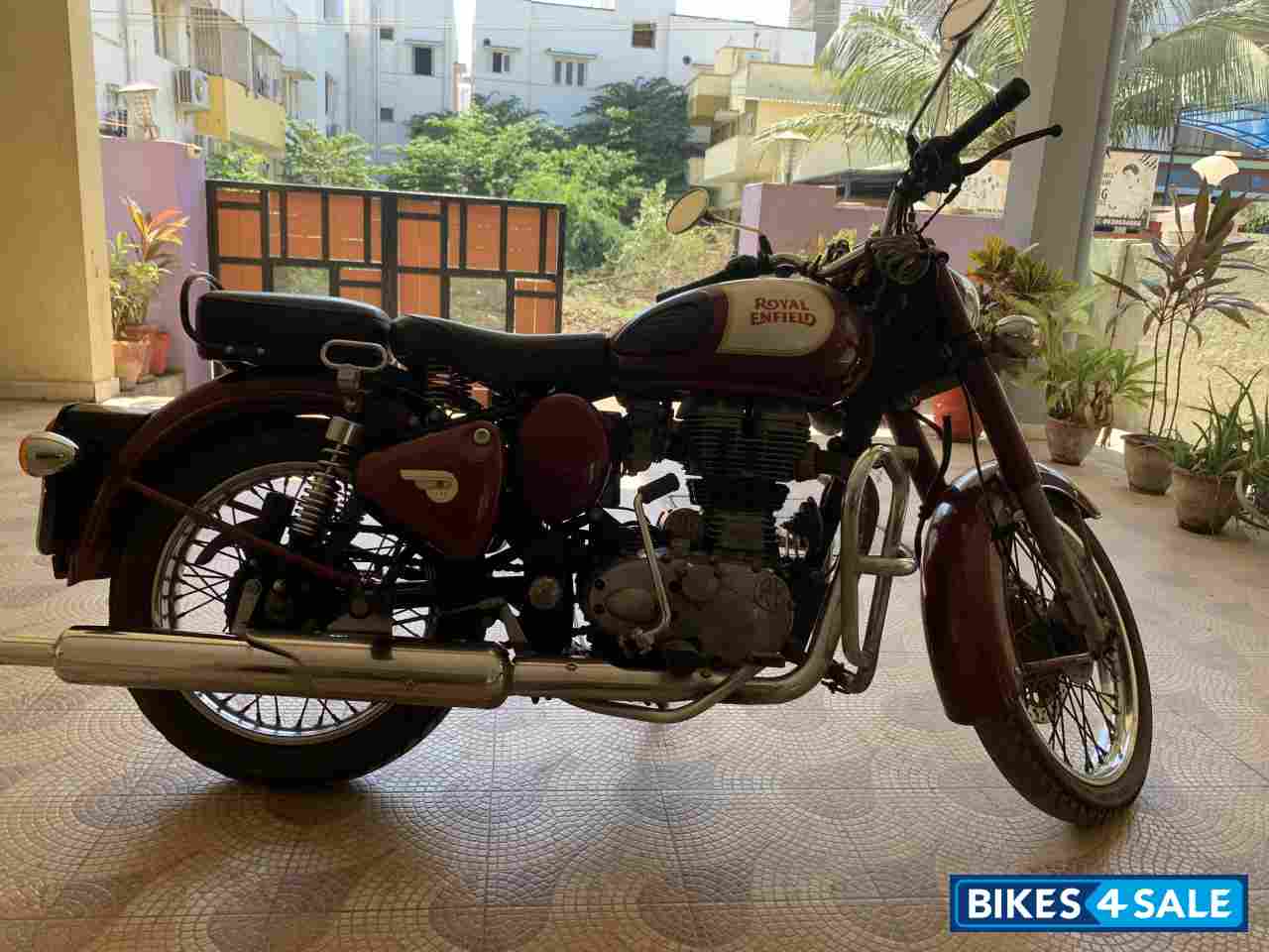 Maroon Royal Enfield Classic 350