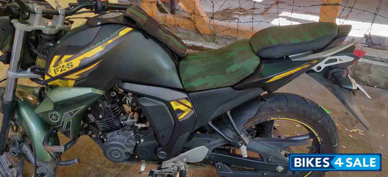 Matt Black Yamaha FZ-S FI V2