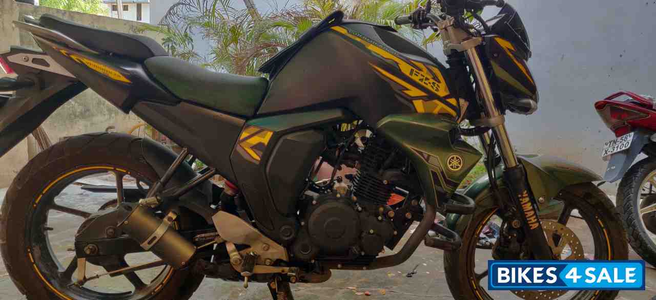 Matt Black Yamaha FZ-S FI V2