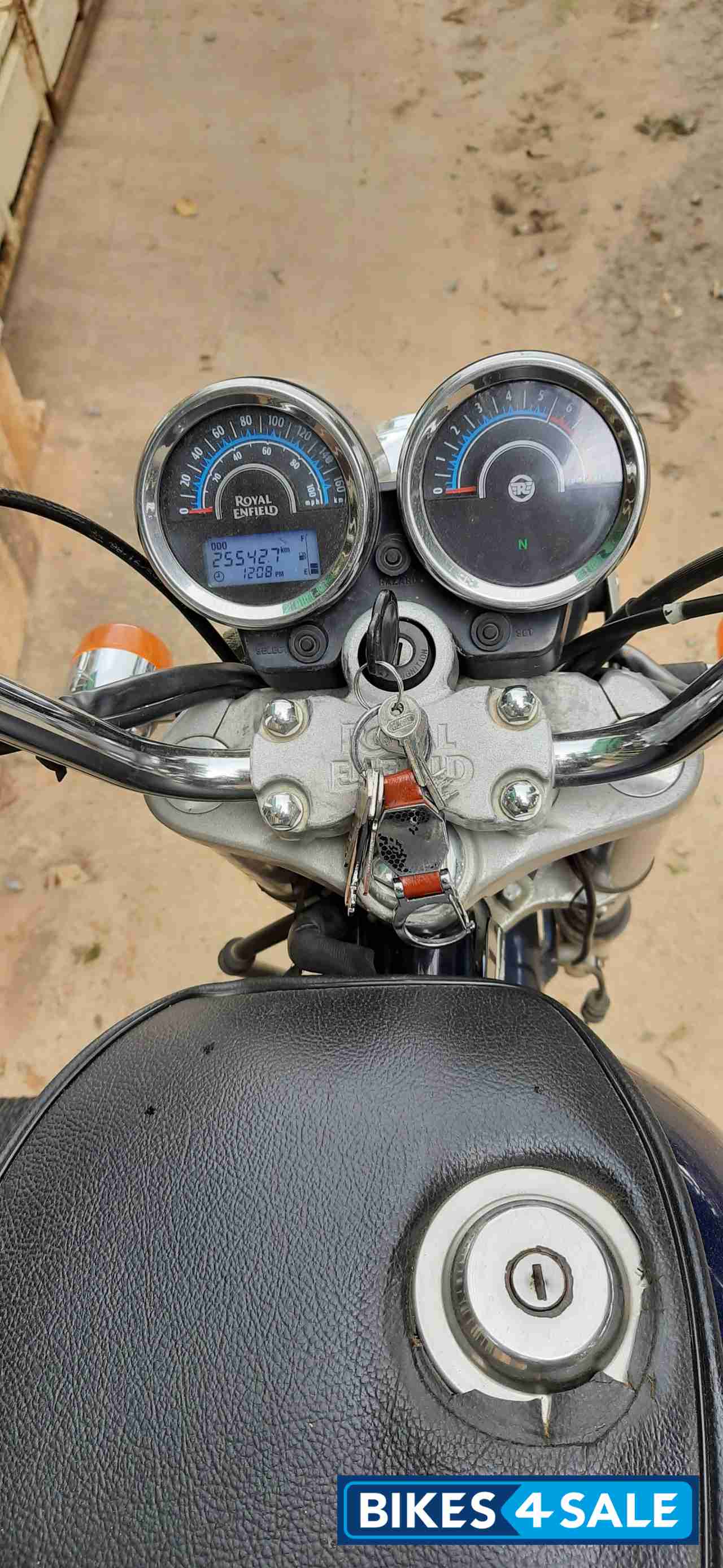 Navy Blue Royal Enfield Thunderbird Navy Blue Royal Enfield Thunderbird