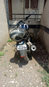 Bajaj V15