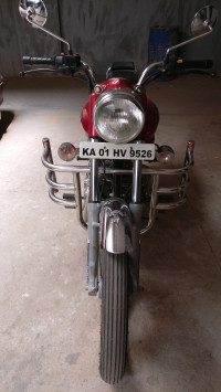 Red Royal Enfield Bullet 350 ES