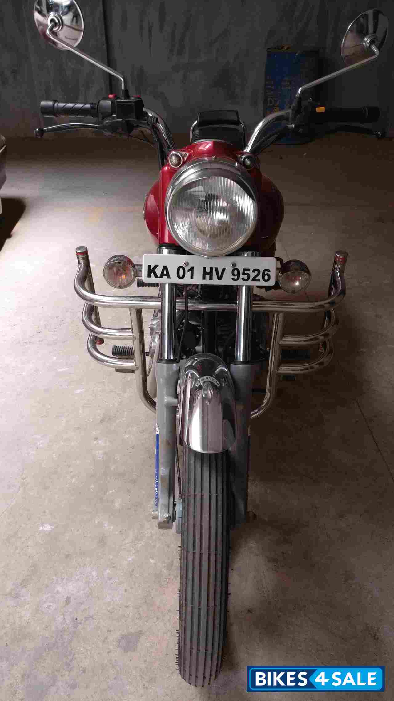 Red Royal Enfield Bullet 350 ES