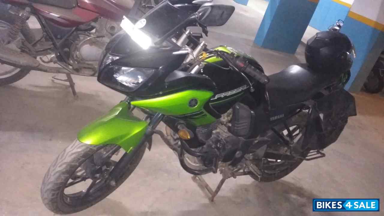 Black Green Yamaha Fazer