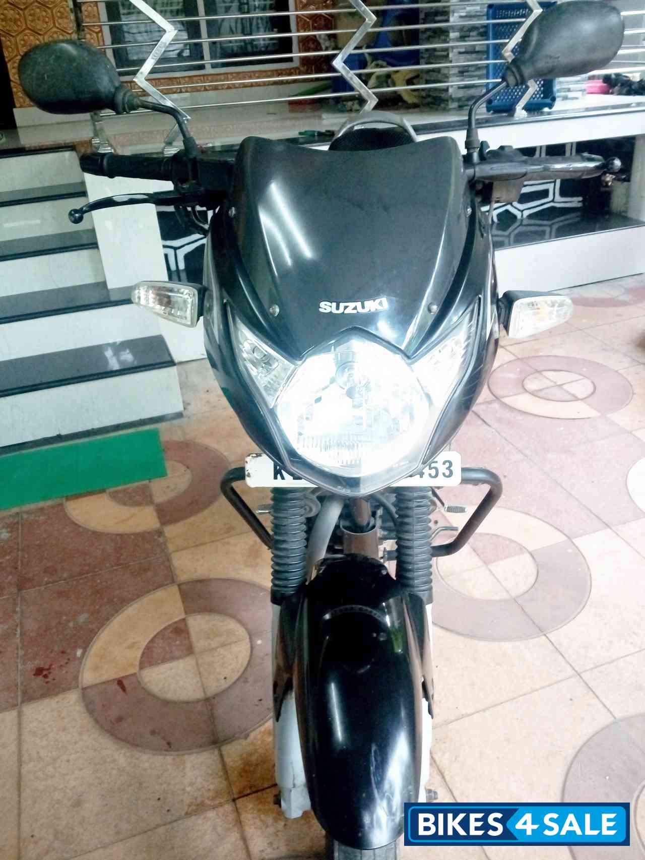 Suzuki GS 150R