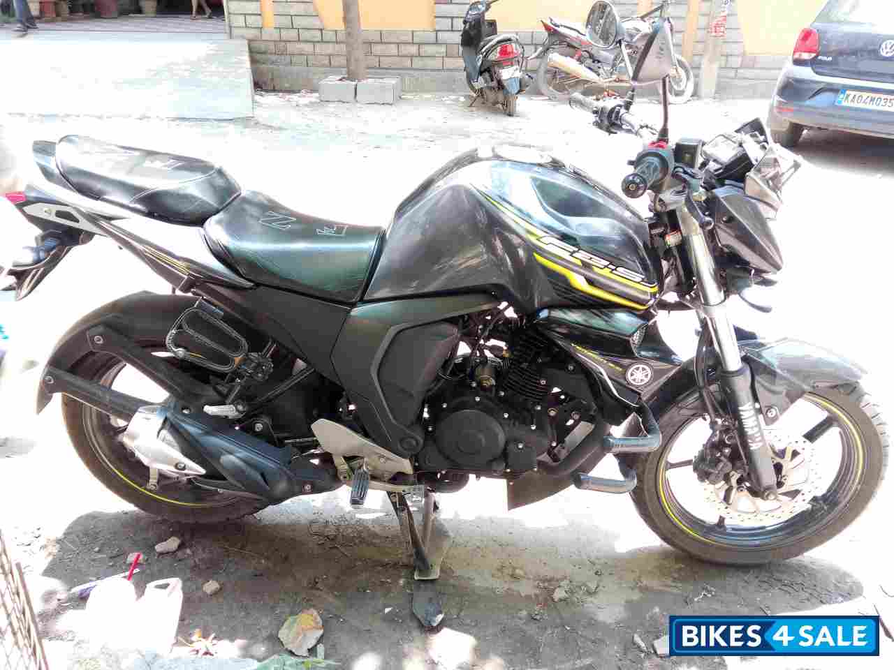 Gray Yamaha FZ-S FI V2