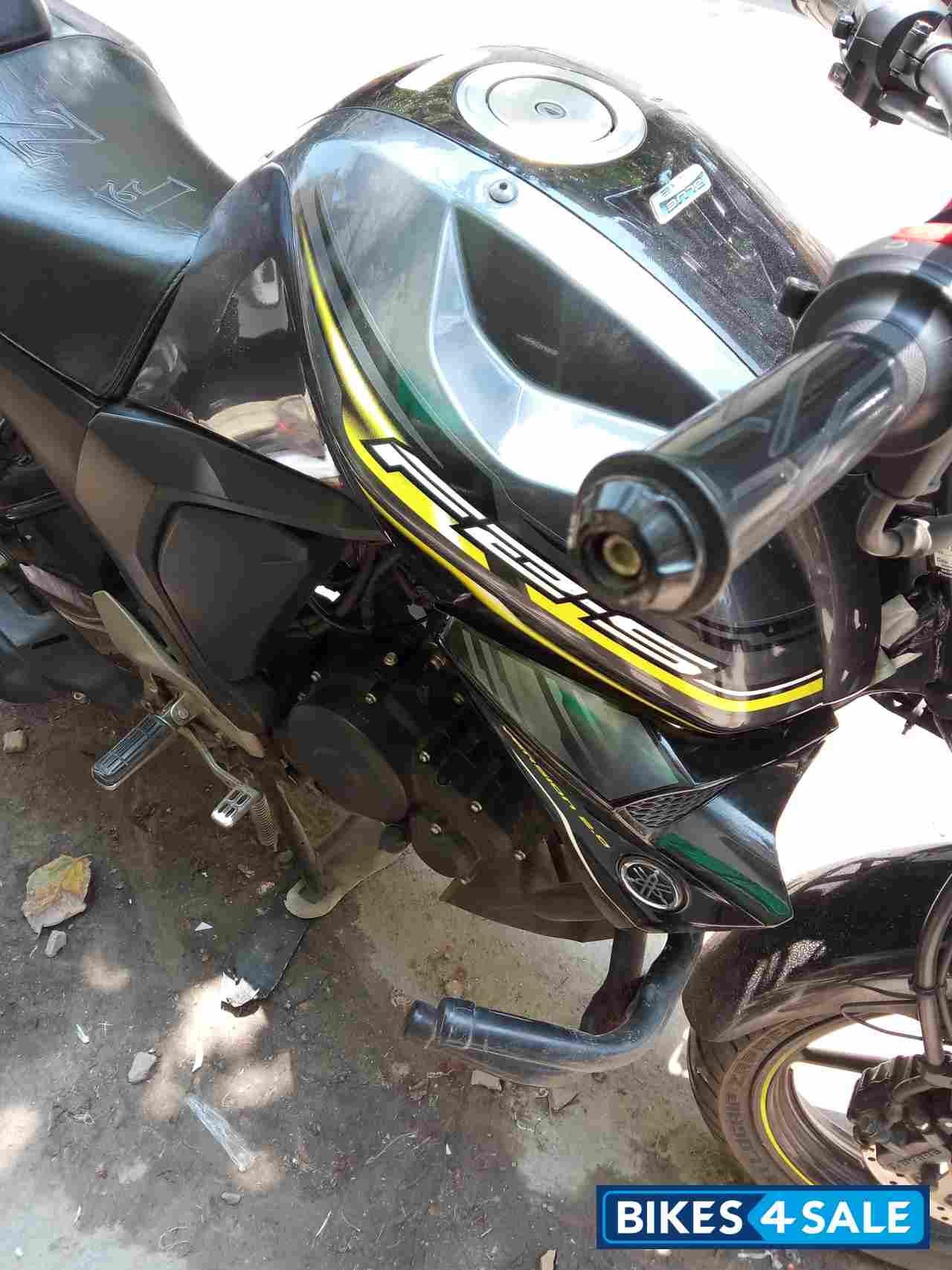 Gray Yamaha FZ-S FI V2