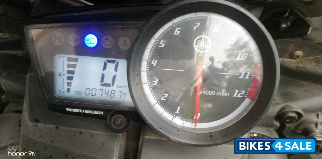 White Yamaha YZF R15 S