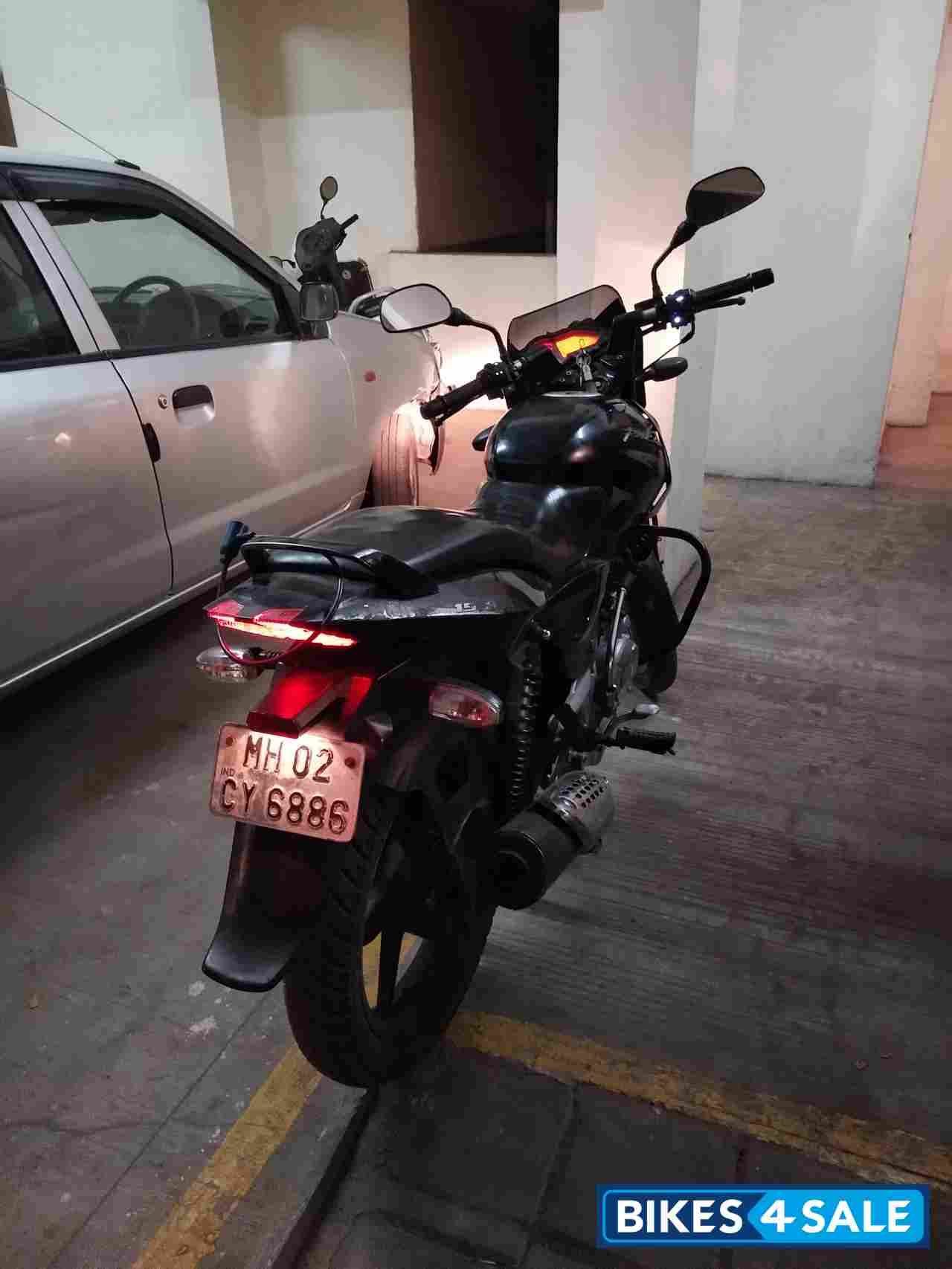 Black Bajaj Pulsar 150 DTSi Black Bajaj Pulsar 150 DTSi