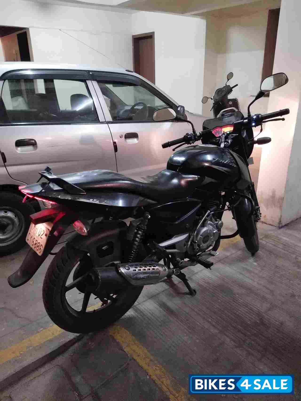 Black Bajaj Pulsar 150 DTSi Black Bajaj Pulsar 150 DTSi