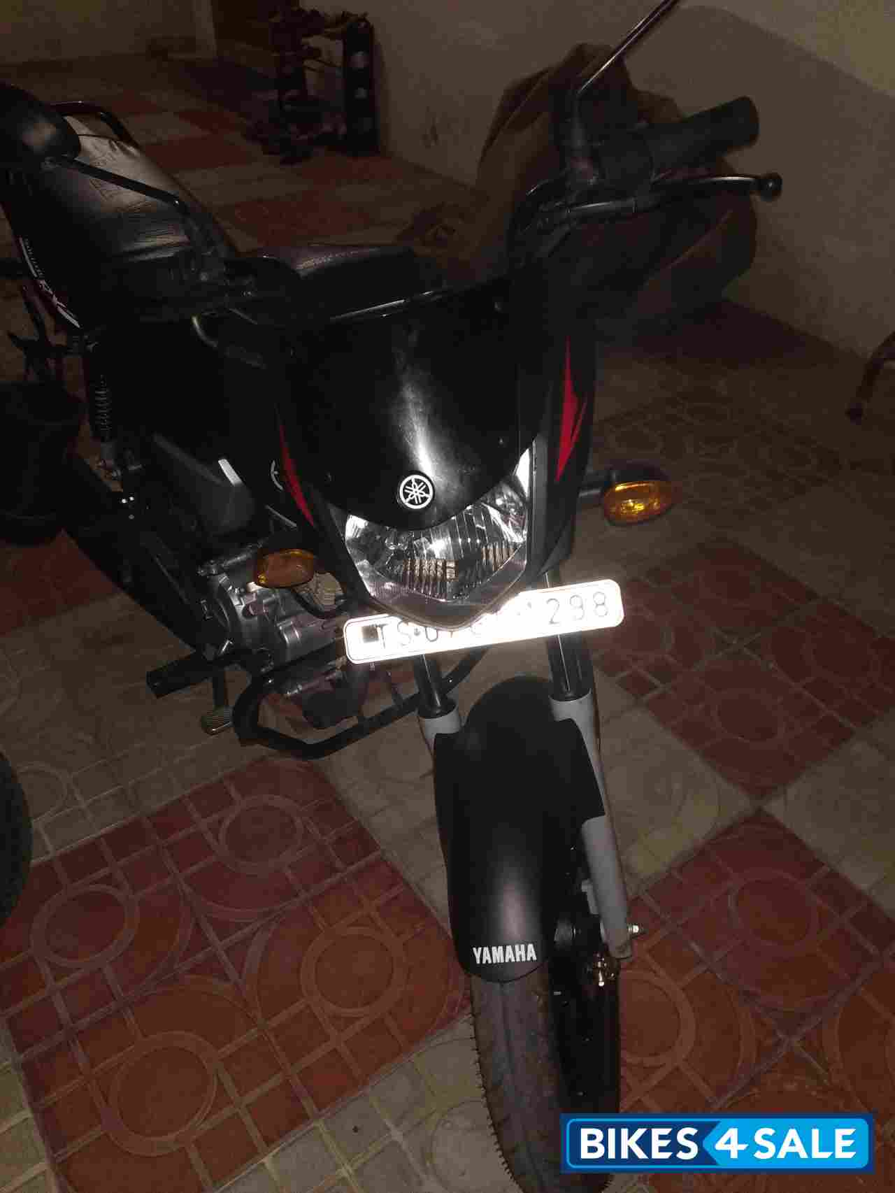 Matte Black Yamaha Saluto RX Matte Black Yamaha Saluto RX
