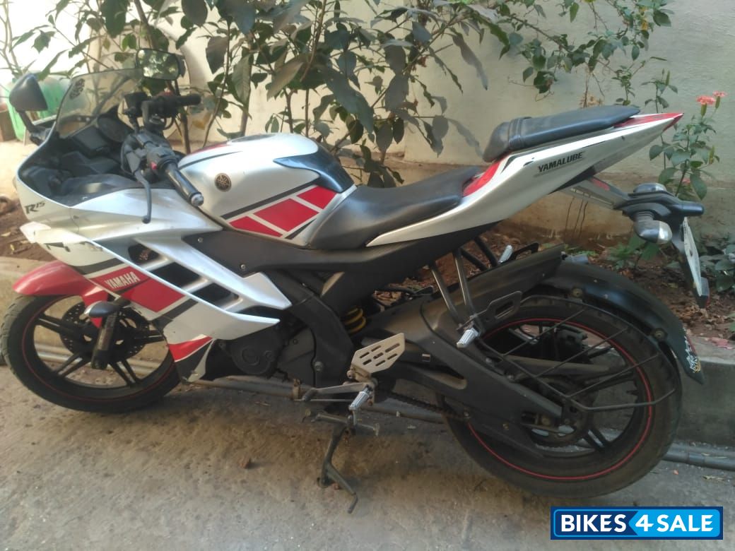Yamaha YZF R15 V2