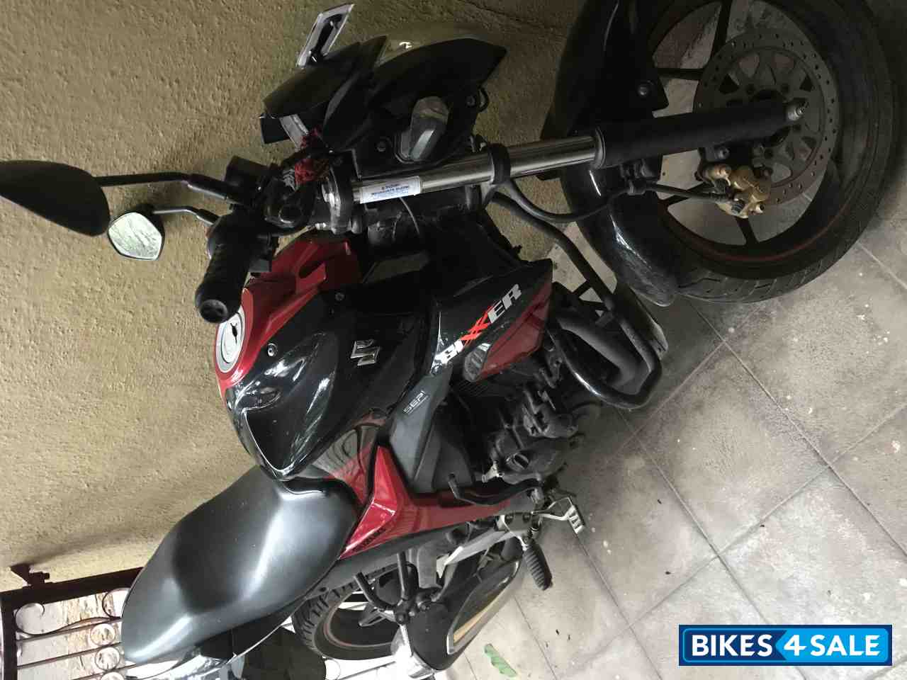 Dual Tone, Black And Red Suzuki Gixxer 150