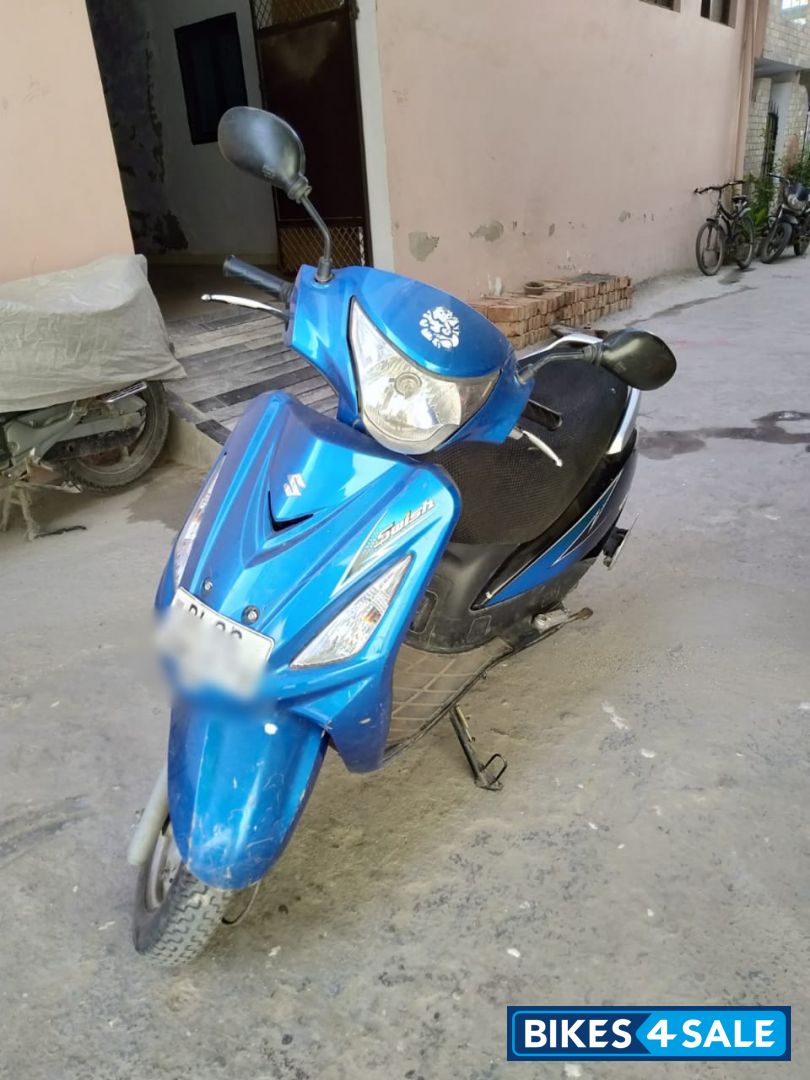 Blue, Black Suzuki Swish