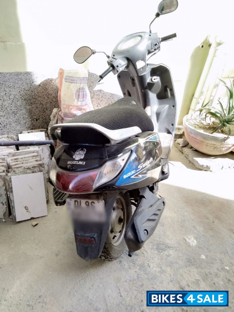 Blue, Black Suzuki Swish