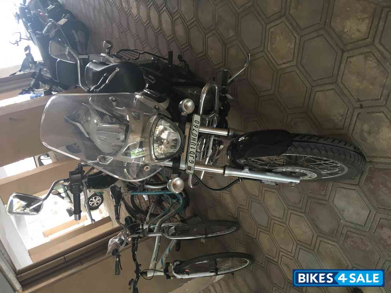 Bajaj Avenger Cruise 220