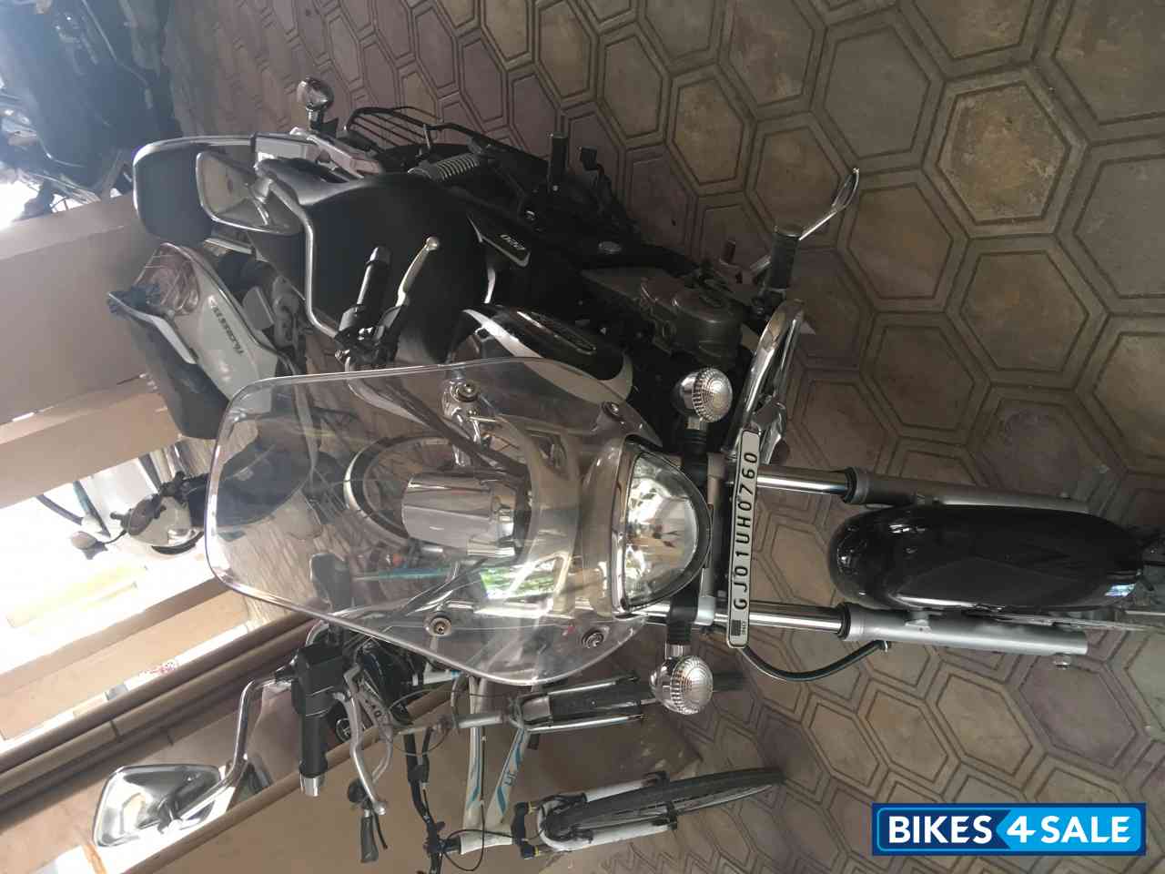 Bajaj Avenger Cruise 220