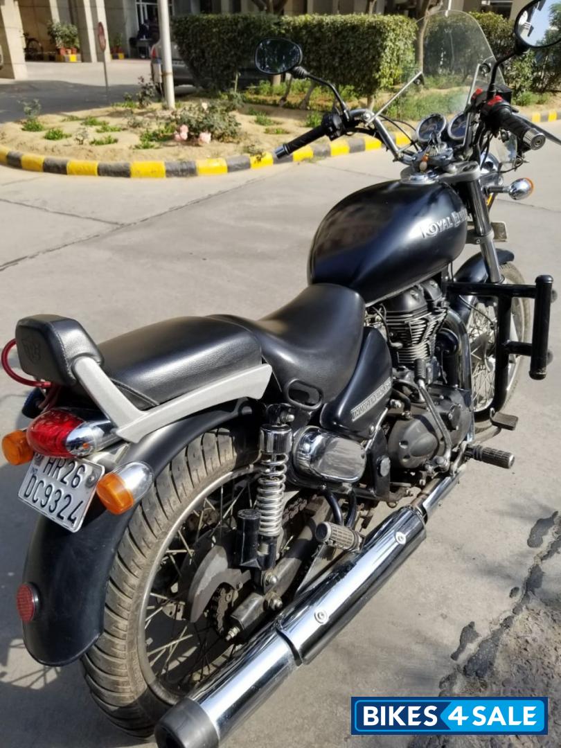 Black Royal Enfield Thunderbird 500