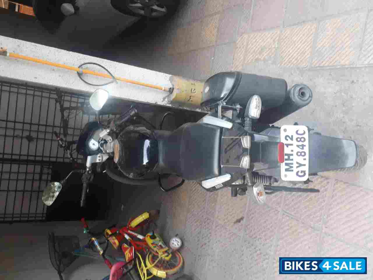 Black Bajaj Pulsar 180 DTSi