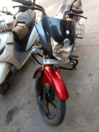 Red Yamaha Saluto 125