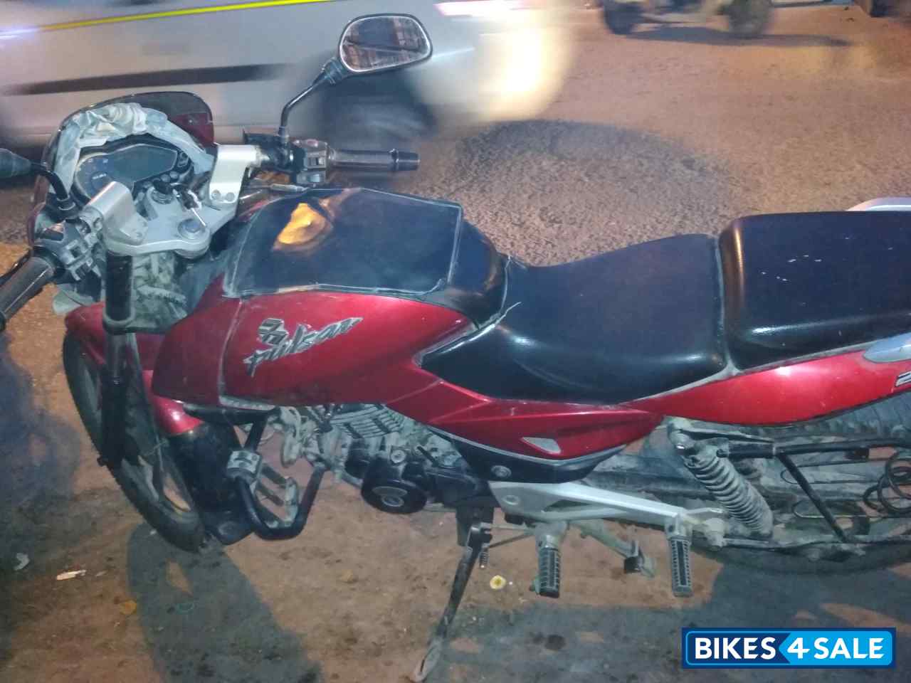 Bajaj Pulsar 220 DTSi