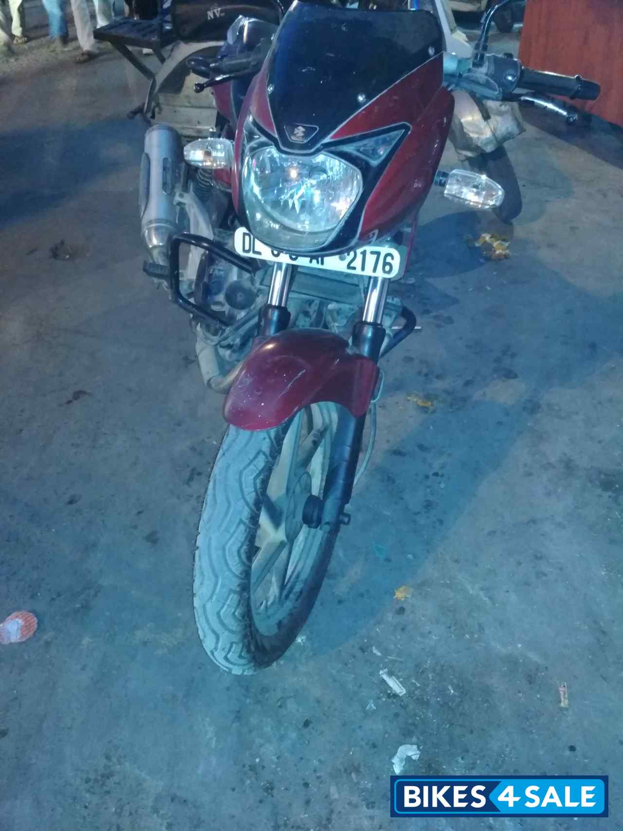 Bajaj Pulsar 220 DTSi