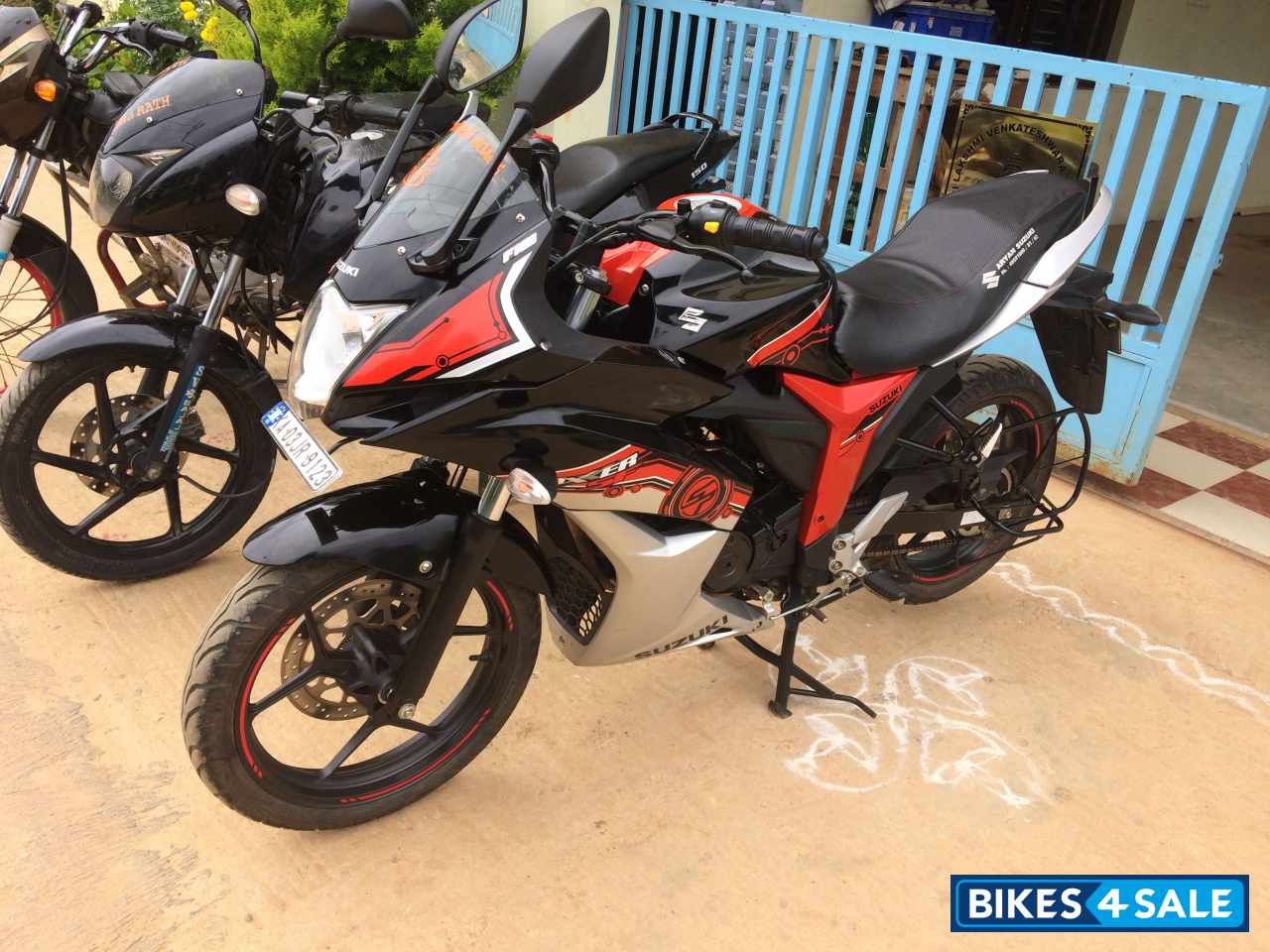 Suzuki Gixxer SF Fi