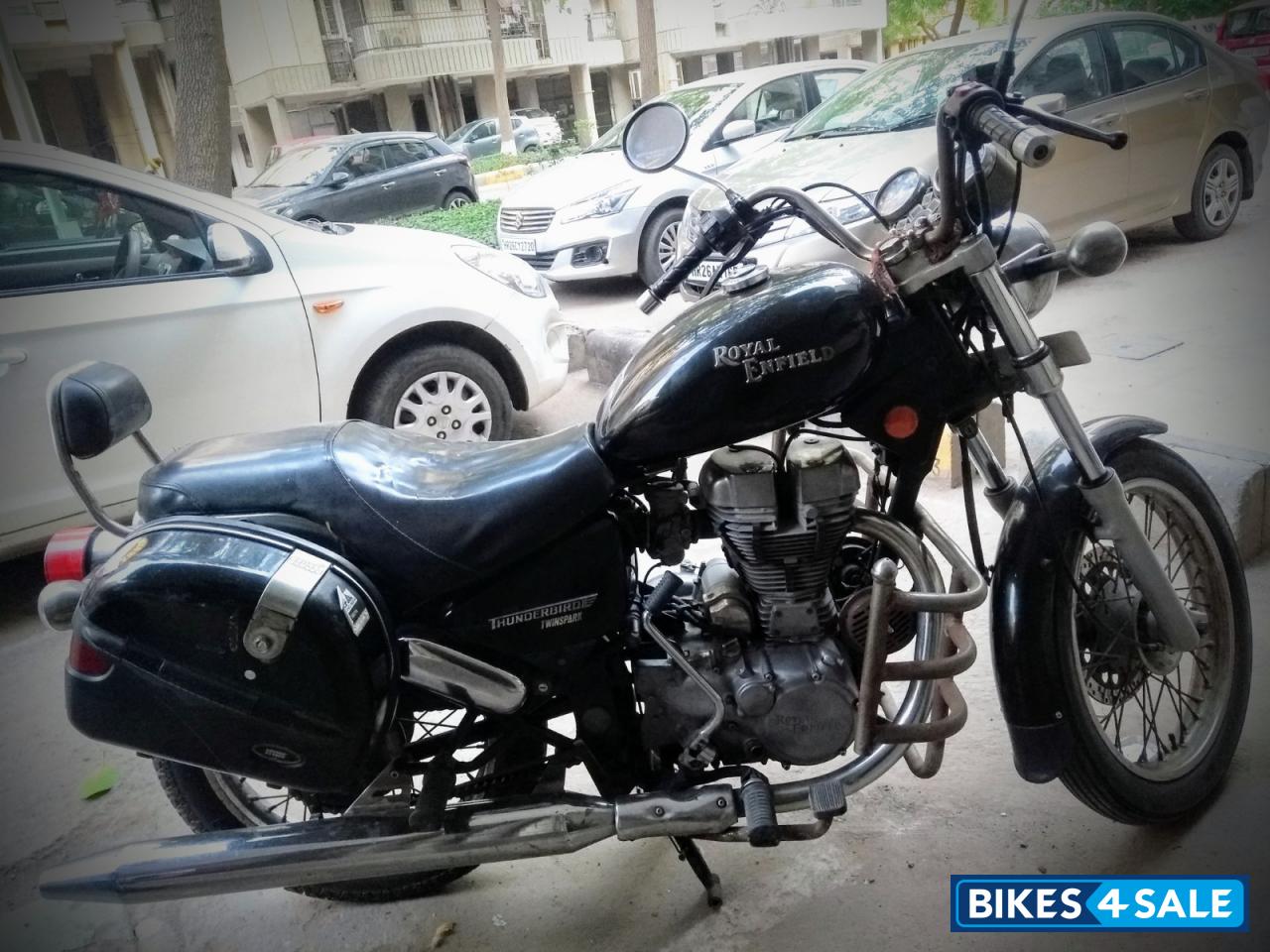 Black Royal Enfield Thunderbird TwinSpark 350 Black Royal Enfield Thunderbird TwinSpark 350